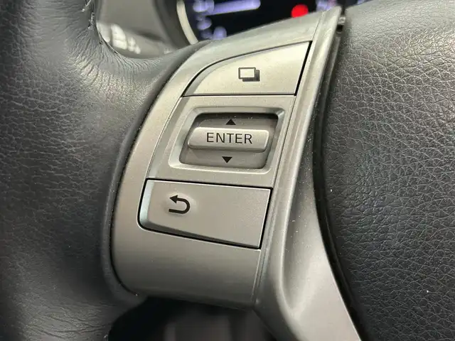 日産 エクストレイル 20X エマージェンシーブレーキ 鹿児島県 2015(平27)年 6.4万km ダイヤモンドブラック 純正7インチSDナビ【MC315D-W】/（フルセグTV/CD/DVD/FM/AM/SD/BT）/TVキャンセラー/バックカメラ/アイドリングストップ/革巻きステアリング/ステアリングリモコン/前席シートヒーター/前後コーナーセンサー/オートライト/純正フロアマット/純正ドアバイザー/ETC