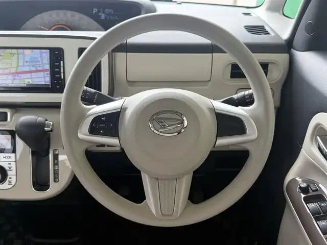 ダイハツ ムーヴ キャンバス X メイクアップ リミテッド SAⅢ 愛知県 2019(平31)年 2.8万km パールホワイトⅢ/ナチュラルベージュマイカメタリック 2トーン /禁煙車//Relax　style//ウッド調デカールパック//ピンストライプ/サイドストライプ/リアバンパーストライプ//フューエルリッドガーニッシュ//社外ナビ//フルセグ/Bluetooth/CD/DVD/SD/MSV/ラジオ//パノラマモニター//両側パワースライドドア//スマートアシストIII//衝突回避支援ブレーキ機能//衝突警報機能//前方後方誤発進抑制制御機能//車線逸脱警報機能//先行車発進お知らせ機能//オートハイビーム//オートヘッドライト//ヘッドライトレベライザー//フォグランプ//プッシュスタート//スペアスマートキー//オートリトラクタブルミラー//VSC＆TRC//ヒルホールドシステム//アイドリングストップ//革巻きステアリング//ステアリモコン//チルトハンドル//フロアマット//後席置きラクボックス//スーパーUV＆IRカットガラス//保証書//取扱説明書//ナビ取扱説明書//点検整備記録簿R2.3.4