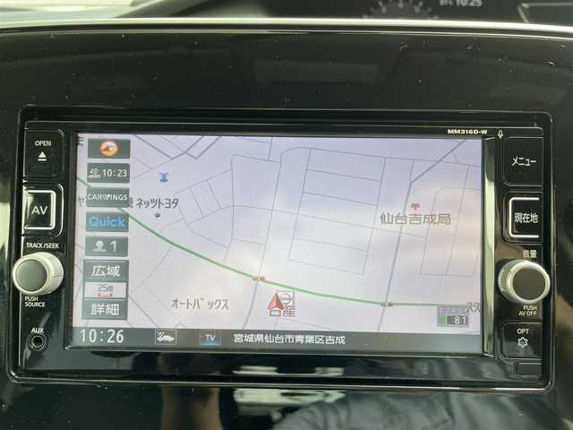 日産 セレナ ハイウェイスター 宮城県 2016(平28)年 9.2万km ブリリアントホワイトパール 純正ナビゲーション/　（フルセグテレビ/CD/DVD/FM/AM/SD）/片側パワースライドドア/クルーズコントロール/ウォークスルー/8人乗り/バックカメラ/アイドリングストップ/横滑り防止/純正フロアマット/プッシュスタート/ワンオーナー/　（保証書・取扱説明書）/社外アルミホイール付きスタッドレスタイヤ積載/　（195/60　16インチ　溝５ｍｍ）
