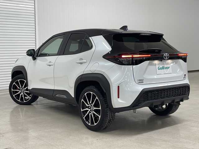 トヨタ ヤリスクロス ハイブリッド GRスポーツ 熊本県 2024(令6)年 1.1万km ブラックマイカ/プラチナホワイトパールマイカ 純正ディスプレイオーディオ/（ナビ、BT、USB、HDMI、ラジオ、フルセグ）/ETC/アラウンドビューモニター/レーダークルーズコントロール/ステアリングリモコン/オートハイビーム/・オートライト/・LEDヘッドライト/レーンキープアシスト/横滑り防止/ハーフレザーシート/スマートキー/プッシュスタート