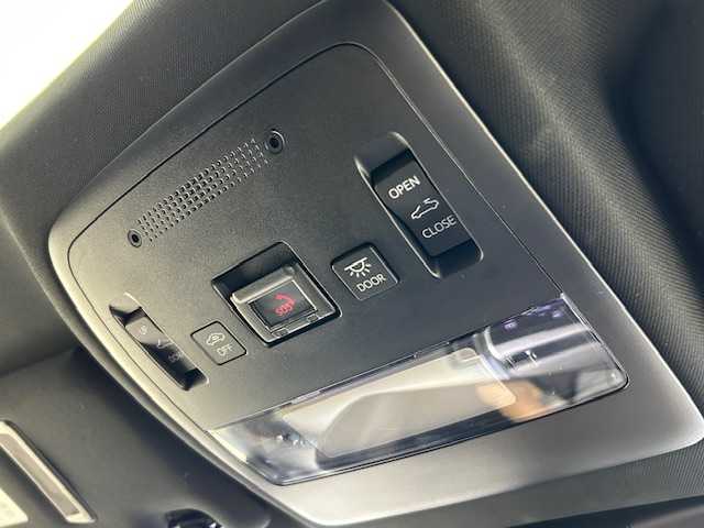 トヨタ クラウン ハイブリッド RS リミテッド 宮城県 2020(令2)年 5.1万km ホワイトパールクリスタルシャイン ムーンルーフ　/純正ナビ　/アダプティブクルーズコントロール　　/ＢＳＭ　/RCTA/プリクラッシュセーフティ　/レーントレーシングアシスト　/オートハイビーム　/クリアランスソナー　/ＥＴＣ　/バックモニター　/フルセグTV/TVキャンセラー/Bluetoothオーディオ/CD/DVDプレーヤー/専用１８ＡＷ/禁煙車