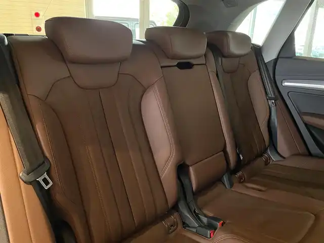 アウディ Ｑ５ 2.0TFSIクワトロ スポーツ エアサス 道央・札幌 2018(平30)年 6.5万km グレイシアホワイトメタリック グレイシアホワイトメタリック/ラグジュアリーパッケージ/　・パーシャルレザー/　・アダプティブエアサスペンション/　・アンビエントライティング/Bang＆Olufsen3Dアドバンストサウンド/マトリクスLEDヘッドライト/アシスタンスパッケージ/　・バーチャルコックピット/　・アウディサイドアシスト/　・アウディプレセンスリヤ/純正メモリナビ/フルセグテレビ/DVD/SD/USB/BT/360°カメラ/シートヒーター/オートマチックテールゲート