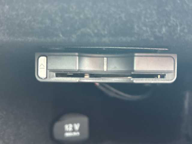 メルセデス・ベンツ Ｃ２００ コンプレッサー SWエレガンス 千葉県 2009(平21)年 7万km オブシディアンブラック 純正ナビ/バックカメラ/クルーズコントロール/ハーフレザー/フルセグＴＶ/スマートキー/カーテンエアバッグ/キセノンライト/オートライト/フォグライト/ルーフレール/１７インチＡＷ/コーナーセンサー