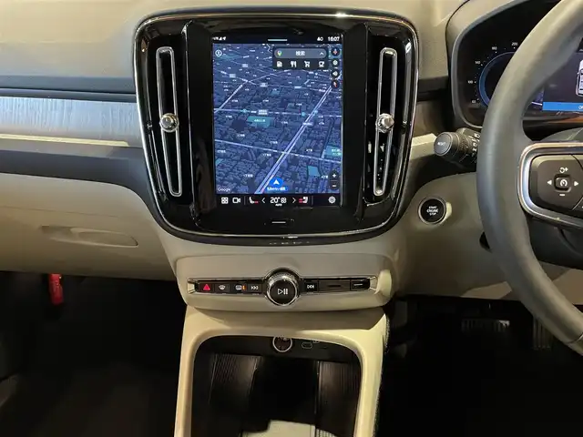ボルボ ボルボ ＸＣ４０ ウルトラ B4 AWD 道央・札幌 2024(令6)年 0.6万km クリスタルホワイトP Googleナビ/USB/Bluetooth/360°カメラ/ワイヤレスチャージング/アダプティブハイビーム/harman/kardonサラウンド/本革シート/シートヒーター/ステアリングヒーター/パイロットアシスト/ACC/BLIS/LKA/CTA/パワーテールゲート