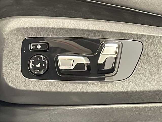 ＢＭＷ Ｘ５ M50i 新潟県 2021(令3)年 2.9万km アルピンホワイトⅢ コンフォートパッケージ/・コンフォート・シート/・マッサージ機能/・フロント・アクティブ・ベンチレーション・シート/22インチ M ライト・アロイ・ホイール Vスポーク・スタイリング/イージークローズ/ BMWライブ・コックピット/HDDナビゲーションシステム/・TV/BT/Apple CarPlay/ヘッドアップディスプレイ/ドライビング・アシスト/・アクティブ・クルーズ・コントロール/・トラフィック・サイン・アシスト/・レーン・ディパーチャー・ウォーニング/・レーン・チェンジ・ウォーニング/・DHC/ASC/DTC/CBC/DBC/ABS/HDC/パーキングアシストプラス/・パーク・ディスタンス・コントロール/・パーキング・アシスト/・パノラマ・サイド・ビュー・カメラ/アンビエントライト/ワイヤレス・チャージング/4ゾーン・オートマチック・エア・コンディショナー/パワーシート/シートヒーター/ETC2.0/ドライブレコーダー