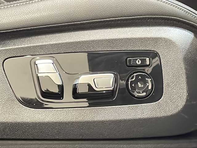 ＢＭＷ Ｘ５ M50i 新潟県 2021(令3)年 2.9万km アルピンホワイトⅢ コンフォートパッケージ/・コンフォート・シート/・マッサージ機能/・フロント・アクティブ・ベンチレーション・シート/22インチ M ライト・アロイ・ホイール Vスポーク・スタイリング/イージークローズ/ BMWライブ・コックピット/HDDナビゲーションシステム/・TV/BT/Apple CarPlay/ヘッドアップディスプレイ/ドライビング・アシスト/・アクティブ・クルーズ・コントロール/・トラフィック・サイン・アシスト/・レーン・ディパーチャー・ウォーニング/・レーン・チェンジ・ウォーニング/・DHC/ASC/DTC/CBC/DBC/ABS/HDC/パーキングアシストプラス/・パーク・ディスタンス・コントロール/・パーキング・アシスト/・パノラマ・サイド・ビュー・カメラ/アンビエントライト/ワイヤレス・チャージング/4ゾーン・オートマチック・エア・コンディショナー/パワーシート/シートヒーター/ETC2.0/ドライブレコーダー