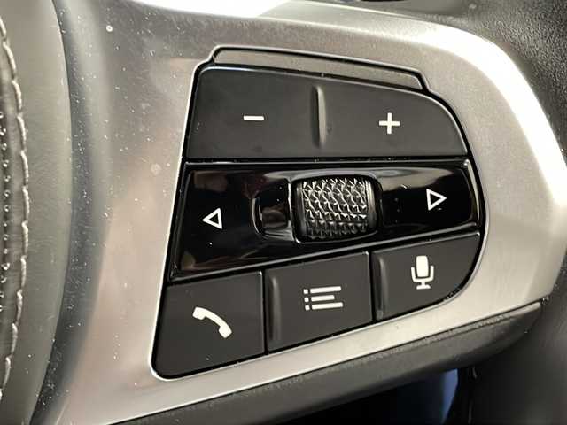 ＢＭＷ Ｘ５ M50i 新潟県 2021(令3)年 2.9万km アルピンホワイトⅢ コンフォートパッケージ/・コンフォート・シート/・マッサージ機能/・フロント・アクティブ・ベンチレーション・シート/22インチ M ライト・アロイ・ホイール Vスポーク・スタイリング/イージークローズ/ BMWライブ・コックピット/HDDナビゲーションシステム/・TV/BT/Apple CarPlay/ヘッドアップディスプレイ/ドライビング・アシスト/・アクティブ・クルーズ・コントロール/・トラフィック・サイン・アシスト/・レーン・ディパーチャー・ウォーニング/・レーン・チェンジ・ウォーニング/・DHC/ASC/DTC/CBC/DBC/ABS/HDC/パーキングアシストプラス/・パーク・ディスタンス・コントロール/・パーキング・アシスト/・パノラマ・サイド・ビュー・カメラ/アンビエントライト/ワイヤレス・チャージング/4ゾーン・オートマチック・エア・コンディショナー/パワーシート/シートヒーター/ETC2.0/ドライブレコーダー