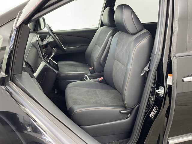 トヨタ エスティマ アエラス プレミアム 兵庫県 2016(平28)年 6.1万km ブラック ・純正9インチナビ/Bluetooth/CD/DVD/SD/TV/・バックカメラ/・トヨタセーフティセンス/・プリクラッシュセーフティ/・レーンディパーチャーアラート/・オートマチックハイビーム /・先行車発進告知機能/・車両接近通報装置/・緊急ブレーキシグナル/・クルーズコントロール/・MTモード付AT/・両側パワースライドドア/・ファブリック＋合成皮革シート/・純正フロアマット/・LEDヘッドライト/・純正アルミホイールタイヤ/・ビルトインETC/・電動格納ミラー/・スマートキー