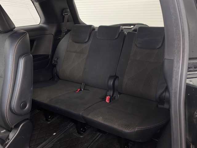 トヨタ エスティマ アエラス プレミアム 兵庫県 2016(平28)年 6.1万km ブラック ・純正9インチナビ/Bluetooth/CD/DVD/SD/TV/・バックカメラ/・トヨタセーフティセンス/・プリクラッシュセーフティ/・レーンディパーチャーアラート/・オートマチックハイビーム /・先行車発進告知機能/・車両接近通報装置/・緊急ブレーキシグナル/・クルーズコントロール/・MTモード付AT/・両側パワースライドドア/・ファブリック＋合成皮革シート/・純正フロアマット/・LEDヘッドライト/・純正アルミホイールタイヤ/・ビルトインETC/・電動格納ミラー/・スマートキー