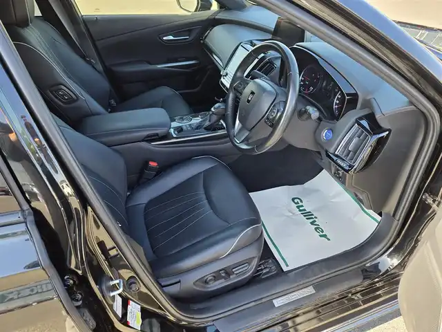 トヨタ クラウン ハイブリッド RS アドバンス 鹿児島県 2018(平30)年 4.6万km プレシャスブラックパール ムーンルーフ　/Ｗｅｄｓ製Ｋｒａｎｚｅアルミホイール（２０インチ）　/社外ミラー型レーダー　/パノラミックビューモニター　/トヨタセーフティセンス　/Ｄ＋Ｎ席シートヒーター　/Ｄ＋Ｎ席ベンチレーション/D+N席パワーシート/肩口パワースイッチ/ステアリングヒーター/前方ドライブレコーダー/前後コーナーセンサー/レーダークルーズコントロール/純正SDナビ/Bluetoothオーディオ/フルセグテレビ/バックカメラ/ビルトインETC2.0/横滑り防止機能/レーンキープアシスト/プッシュスタート/スマートキー/エアバッグ(ｗ＋サイド)/カーテンエアバッグ