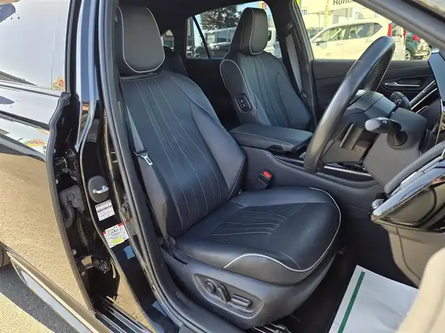 トヨタ クラウン ハイブリッド RS アドバンス 鹿児島県 2018(平30)年 4.6万km プレシャスブラックパール ムーンルーフ　/Ｗｅｄｓ製Ｋｒａｎｚｅアルミホイール（２０インチ）　/社外ミラー型レーダー　/パノラミックビューモニター　/トヨタセーフティセンス　/Ｄ＋Ｎ席シートヒーター　/Ｄ＋Ｎ席ベンチレーション/D+N席パワーシート/肩口パワースイッチ/ステアリングヒーター/前方ドライブレコーダー/前後コーナーセンサー/レーダークルーズコントロール/純正SDナビ/Bluetoothオーディオ/フルセグテレビ/バックカメラ/ビルトインETC2.0/横滑り防止機能/レーンキープアシスト/プッシュスタート/スマートキー/エアバッグ(ｗ＋サイド)/カーテンエアバッグ