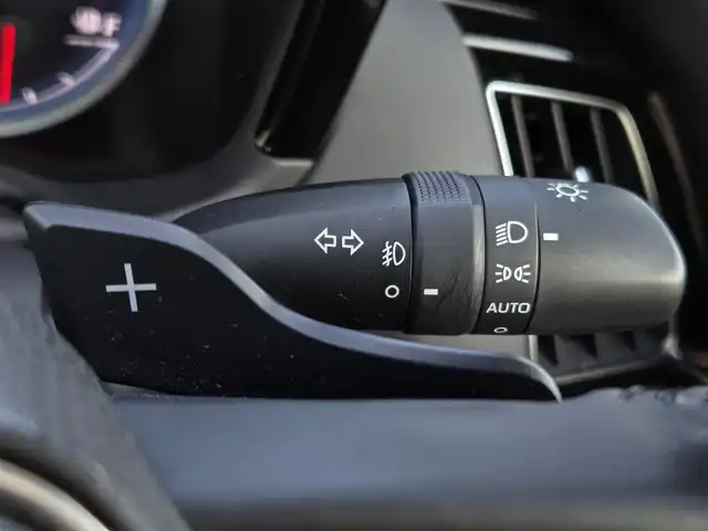 トヨタ クラウン ハイブリッド RS アドバンス 鹿児島県 2018(平30)年 4.6万km プレシャスブラックパール ムーンルーフ　/Ｗｅｄｓ製Ｋｒａｎｚｅアルミホイール（２０インチ）　/社外ミラー型レーダー　/パノラミックビューモニター　/トヨタセーフティセンス　/Ｄ＋Ｎ席シートヒーター　/Ｄ＋Ｎ席ベンチレーション/D+N席パワーシート/肩口パワースイッチ/ステアリングヒーター/前方ドライブレコーダー/前後コーナーセンサー/レーダークルーズコントロール/純正SDナビ/Bluetoothオーディオ/フルセグテレビ/バックカメラ/ビルトインETC2.0/横滑り防止機能/レーンキープアシスト/プッシュスタート/スマートキー/エアバッグ(ｗ＋サイド)/カーテンエアバッグ