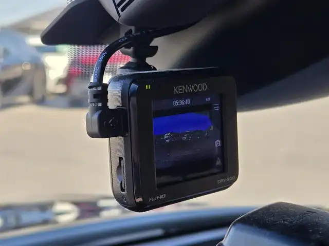 トヨタ クラウン ハイブリッド RS アドバンス 鹿児島県 2018(平30)年 4.6万km プレシャスブラックパール ムーンルーフ　/Ｗｅｄｓ製Ｋｒａｎｚｅアルミホイール（２０インチ）　/社外ミラー型レーダー　/パノラミックビューモニター　/トヨタセーフティセンス　/Ｄ＋Ｎ席シートヒーター　/Ｄ＋Ｎ席ベンチレーション/D+N席パワーシート/肩口パワースイッチ/ステアリングヒーター/前方ドライブレコーダー/前後コーナーセンサー/レーダークルーズコントロール/純正SDナビ/Bluetoothオーディオ/フルセグテレビ/バックカメラ/ビルトインETC2.0/横滑り防止機能/レーンキープアシスト/プッシュスタート/スマートキー/エアバッグ(ｗ＋サイド)/カーテンエアバッグ