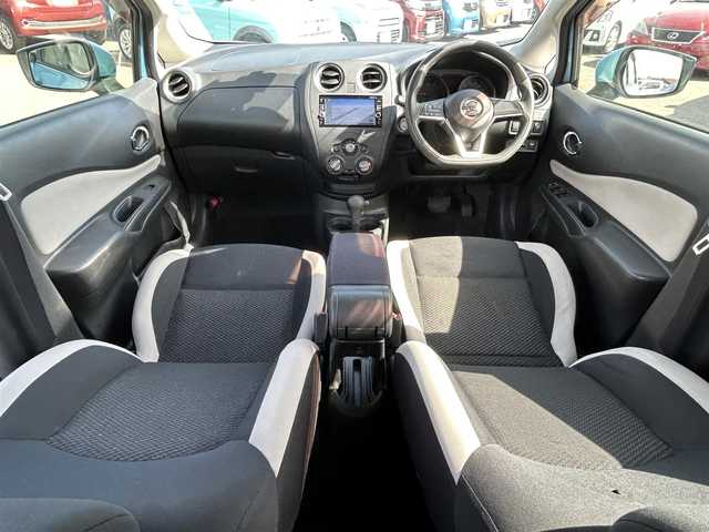 日産 ノート X 愛知県 2017(平29)年 7.1万km ソニックブルー 純正メモリーナビ/フルセグTV/CD/DVD/Bluetooth/ipod/バックカメラ/純正LEDヘッドライト/インテリジェントエマージェンシーブレーキ/アイドリングストップ/踏み間違え防止アシスト/車線逸脱警報機能/ETC/ドアバイザー/純正フロアマット
