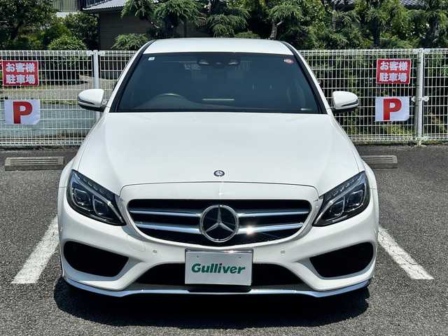 メルセデス・ベンツ Ｃ２５０ スポーツ 静岡県 2016(平28)年 0.7万km ポーラホワイト ユーザー買取車両/純正ナビ/　【CD/DVD/BT/地デジフルセグTV】/純正LEDヘッドライト/純正19インチAW/黒本革レザーシート/シートヒーター/アダクティブクルーズコントロール/アクティブレーンキーピングアシスト/アクティブブラインドスポットアシスト/AIRマティックサスペンション（エアサス）/ヘッドアップディスプレイ/ディストロニック・プラス/パドルシフト/バックカメラ/パワーシート/ETC2.0/Egプッシュスタート/スマートキー/USBポート/新車時保証書/取扱説明書/スペアキー×1