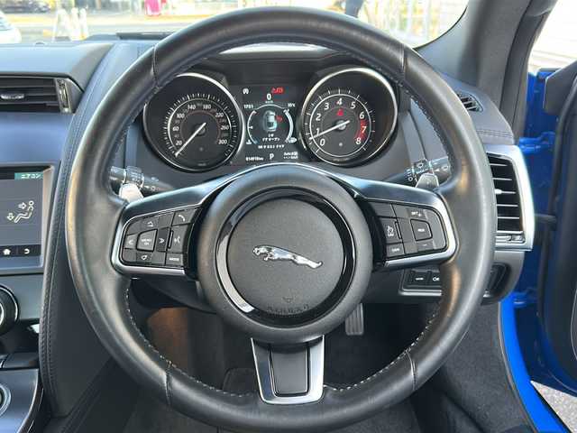ジャガー Ｆ-ＴＹＰＥ クーペ 岐阜県 2018(平30)年 1.5万km 青 純正10型ナビゲーション/Bluetooth/ＭＥＲＩＤＩＡＮサウンド/バックモニター/フロントモニター/パワーシート/ＥＴＣ/ドライブレコーダー/ハーフレザーシート/シートヒーター/ＨＩＤヘッドライト/スペアタイヤ/プッシュスタート/スマートキー/スペアキー/クリアランスソナー/取扱説明書/記録簿