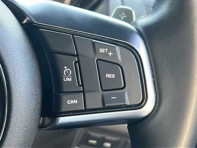 ジャガー Ｆ-ＴＹＰＥ クーペ 岐阜県 2018(平30)年 1.5万km 青 純正10型ナビゲーション/Bluetooth/ＭＥＲＩＤＩＡＮサウンド/バックモニター/フロントモニター/パワーシート/ＥＴＣ/ドライブレコーダー/ハーフレザーシート/シートヒーター/ＨＩＤヘッドライト/スペアタイヤ/プッシュスタート/スマートキー/スペアキー/クリアランスソナー/取扱説明書/記録簿
