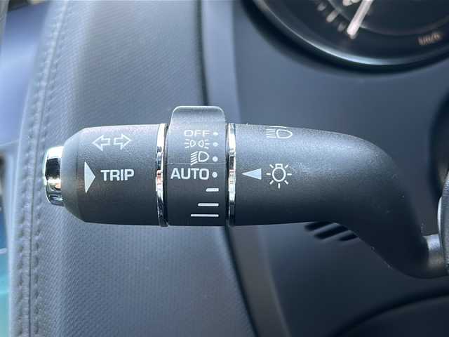 ジャガー Ｆ-ＴＹＰＥ クーペ 岐阜県 2018(平30)年 1.5万km 青 純正10型ナビゲーション/Bluetooth/ＭＥＲＩＤＩＡＮサウンド/バックモニター/フロントモニター/パワーシート/ＥＴＣ/ドライブレコーダー/ハーフレザーシート/シートヒーター/ＨＩＤヘッドライト/スペアタイヤ/プッシュスタート/スマートキー/スペアキー/クリアランスソナー/取扱説明書/記録簿