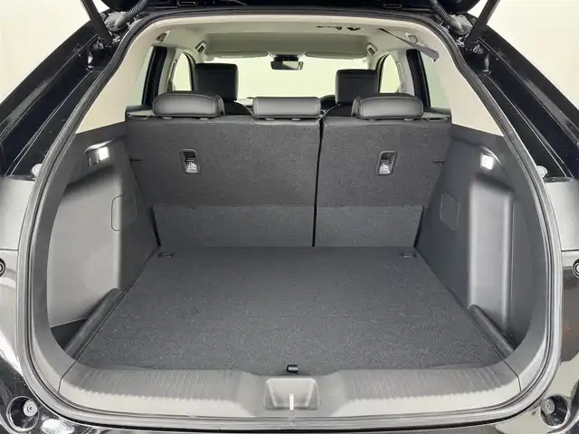ホンダ ヴェゼル ハイブリッド e:HEV Z 福岡県 2025(令7)年 0.1千km クリスタルブラックパール 登録済未使用車　/純正９型ＤＡナビ　/バックカメラ　/置くだけ充電　/アダプティブクルコン　/コーナーセンサー　/衝突軽減ブレーキ　/レーンキープ　/ＢＳＭ　/アクセル踏み間違い防止　/ヒルディセントコントロール　/ＭＴモード付き　/パワーバックドア　/ハーフレザーシート　/シートヒーター　/ＬＥＤヘッドライト