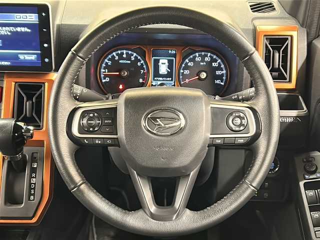 ダイハツ タフト G ターボ 道央・札幌 2021(令3)年 4.4万km サンドベージュメタリック /スカイルーフ//4WD//ターボ//ワンオーナー//純正SDナビ（NSZN-Y71DS）/（DVD・フルセグTV・Bluetooth・USB）//アラウンドビューモニター//スマートアシスト//衝突回避支援ブレーキ//衝突警報機能//ブレーキ制御付誤発進抑制機能//車線逸脱抑制制御機能//路側逸脱警報機能//先行車発進お知らせ機能//アダプティブドライビングビーム//アダプティブクルーズコントロール//ふらつき警報//標識認識機能//サイドビューランプ//レーンキープコントロール//コーナーセンサー//LEDヘッドライト//スマートキー//ドライブレコーダー//前席シートヒーター//横滑り防止機能//保証書//取扱説明書//スペアキー