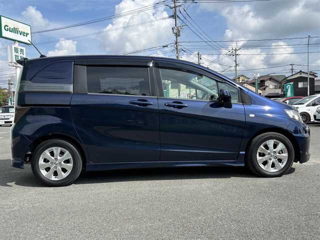 ホンダ フリード スパイク G エアロ 福岡県 2010(平22)年 8.1万km プレミアムナイトブルーパール スマートキー/Bluetoothオーディオ/USB接続/ETC/バックカメラ/純正フロアマット/純正アルミホイール/オートライト/LEDヘッドライト