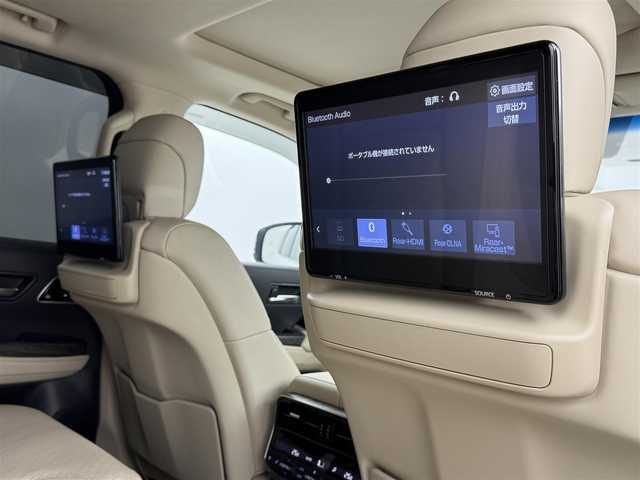 トヨタ ランドクルーザー ZX 福岡県 2023(令5)年 2.2万km プレシャスホワイトパール トヨタメーカー純正12.3インチナビ/【AM/FM/CD/DVD/BT/USB/SD/フルセグ/HDMI】/Apple CarPlay/AndroidAuto/パワーバックドア/パノラミックビューモニター（全方位カメラ）/電動サンルーフ/ビルトインETC2.0/前後ドライブレコーダー【TZ-D215W】/純正11型左右独立リアエンターテインメントシステム/トヨタセーフティセンス/・レーダークルーズコントロール/・プリクラッシュセーフティ/・ロードサインアシスト/・アダプティブハイビームシステム/・ブラインドスポットモニター/・パーキングサポートブレーキ/・リヤクロストラフィックアラート/マルチテレインモニター/おむかえ照明機能付LEDクリアランスランプ/木目調/革巻きコンビステアリング/ステアリングヒーター/ベージュ本革シート/前席パワーシート/前席/2列目ベンチレーション付快適温熱シート/3列目電動格納シート/モデリスタエアロ(F/R/フェンダー)/純正20インチアルミホイール/JBLサウンドシステム/AC100V電源/HUD/クールボックス/電動リヤデフロック/シーケンシャルウィンカー/盗難防止システム/純正トノカバー