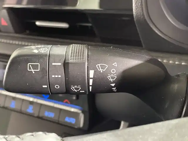 トヨタ ノア ハイブリッド S－Z 福岡県 2022(令4)年 6.6万km ホワイトパールクリスタルシャイン 純正10.5インチメモリナビ/全方位モニター/モデリスタエアロ/トヨタアドバンスドパーク/フルセグテレビ/純正フリップダウンモニター/レーダークルーズコントロール/両側パワースライドドア/ETC/パワーバックドア/快適利便パッケージ high