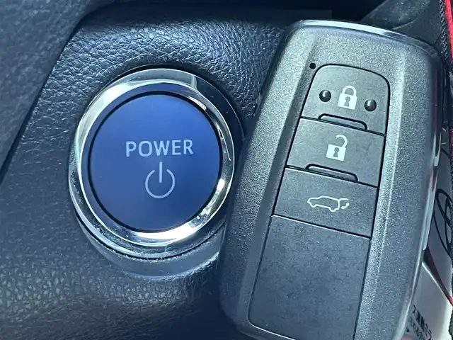 トヨタ ＲＡＶ４ ハイブリッドG 島根県 2019(令1)年 7.4万km ホワイトパールクリスタルシャイン 登録時走行距離73545km/純正SDナビ【CD/DVD/Bluetooth/HDMI】/フルセグテレビ/衝突軽減ブレーキ/追従クルーズコントロール/電動リアゲート/レザーシート/シートヒーター/ハンドルヒーター/パワーシート/ルーフレール/コーナーセンサー/LEDライト/オートハイビーム/ETC/純正18インチAW
