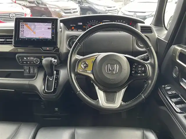 ホンダ Ｎ ＢＯＸ カスタム G L ターボ ホンダセンシング 山梨県 2018(平30)年 10.5万km クリスタルブラックパール (株)IDOMが運営する【じしゃロン甲府店】の自社ローン専用車両になります。/こちらは現金またはオートローンご利用時の価格です。自社ローンご希望の方は別途その旨お申付け下さい/ホンダセンシング/純正メモリーナビ/（DVD/CD/SD/Bluetoothオーディオ/ワンセグTV）/バックカメラ/アクティブクルーズコントロール/LEDヘッドライト/オートエアコン/スマートキー×２/ETC