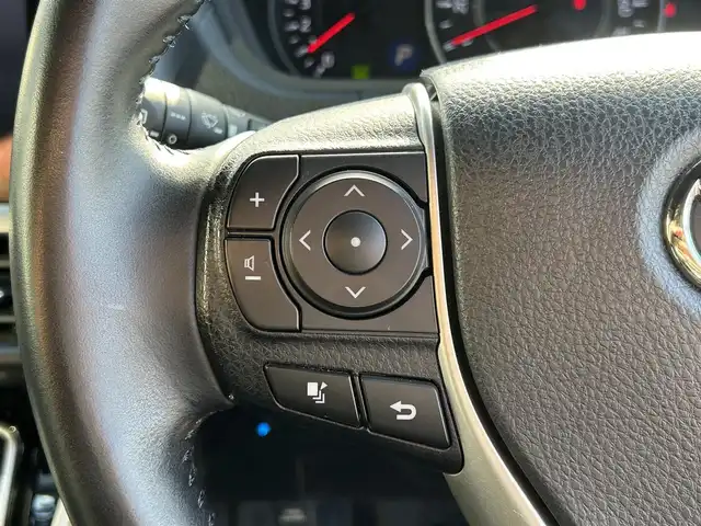 トヨタ ヴォクシー ZS 煌Ⅲ 愛媛県 2020(令2)年 4.8万km ホワイトパールクリスタルシャイン 純正メモリナビ（Bluetooth/バックカメラ/フルセグテレビ/HDMI/WiFi）/ビルトインETC/前後ドライブレコーダー/前後コーナーセンサー/両側パワースライドドア/クルーズコントロール/USB入力端子/純正16インチAW/純正フロアマット/衝突被害軽減システム/レーンキープアシスト/横滑り防止装置/盗難防止装置/カーテンエアバック/LEDヘッドライト/フォグランプ