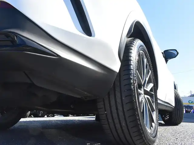 レクサス ＮＸ 350h 神奈川県 2024(令6)年 0.1万km ソニッククォーツ ワンオーナー/カラーヘッドアップディスプレイ/14インチディスプレイオーディオ/：フルセグTV/：Bluetoothオーディオ/：全方位モニター/セーフティシステムプラス（予防安全パッケージ）/：ブラインドスポットモニター/：パーキングブレーキサポート/ドライブモードセレクト（Eco/normal/sport)/ハンズフリーパワーバックドア/バックガイドモニター/：サイドモニター/純正フロアマット/純正20インチアルミホイール（オプション）/AC100V 100Wコンセント/パワーシート/：シートヒーター/：エアシート/ビルトインETC2.0/純正LEDヘッドライト/：オートヘッドライト/ーーーーーーーーーーーーーーーーーーーーーーーーー/保証書/取扱説明書/スペアスマートキー×1本/スペアカードキー×1枚