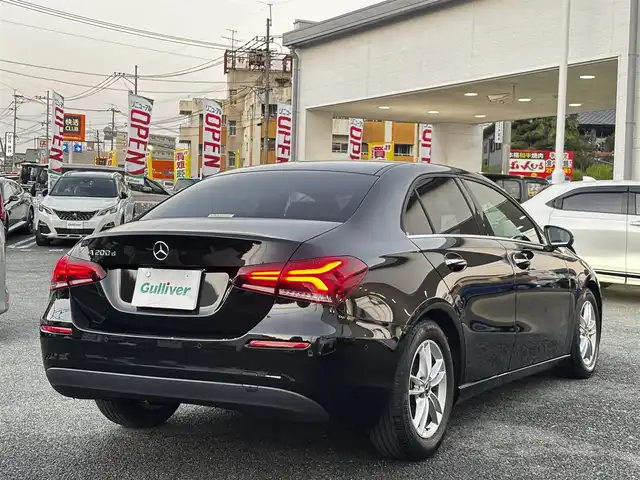 メルセデス・ベンツ Ａ２００ｄ セダン 熊本県 2020(令2)年 4.1万km 黒 ワンオーナー/純正ナビ/【フルセグTV/Bluetooth/AM/FM】/バックカメラ/レーダークルーズコントロール/アクティブブレーキアシスト/アクティブレーンキーピングアシスト/レーンチェンジアシスト/アテンションアシスト/ブラインドスポットアシスト/コーナーセンサー/アクティブステアリングアシスト/道路標識アシスト/パドルシフト/純正16インチAW/オートLEDライト/ETC2.0/ハーフレザーシート/前席パワーシート/前席シートヒーター/革巻きステアリング/ステアリングスイッチ/純正フロアマット/プッシュスタート/スマートキー/横滑り防止装置/保証書/スペアキー