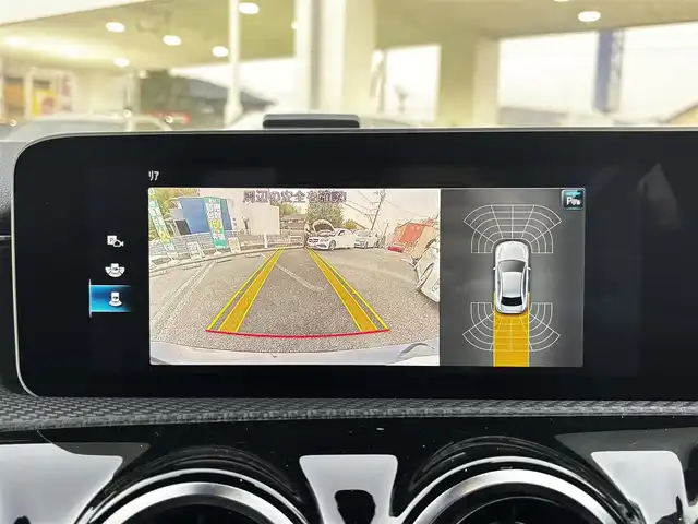 メルセデス・ベンツ Ａ２００ｄ セダン 熊本県 2020(令2)年 4.1万km 黒 ワンオーナー/純正ナビ/【フルセグTV/Bluetooth/AM/FM】/バックカメラ/レーダークルーズコントロール/アクティブブレーキアシスト/アクティブレーンキーピングアシスト/レーンチェンジアシスト/アテンションアシスト/ブラインドスポットアシスト/コーナーセンサー/アクティブステアリングアシスト/道路標識アシスト/パドルシフト/純正16インチAW/オートLEDライト/ETC2.0/ハーフレザーシート/前席パワーシート/前席シートヒーター/革巻きステアリング/ステアリングスイッチ/純正フロアマット/プッシュスタート/スマートキー/横滑り防止装置/保証書/スペアキー