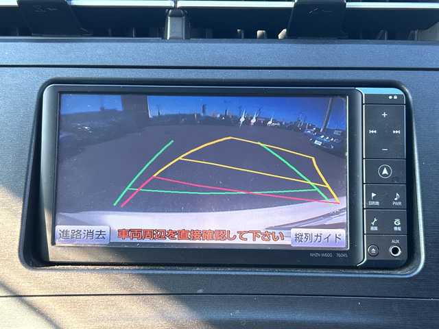 トヨタ プリウス S ツーリングセレクション 茨城県 2011(平23)年 13.5万km ホワイトパールクリスタルシャイン ワンオーナー/純正メモリナビ【NHZN-W60G】/(地デジTV・CD・DVD・BT・ラジオ再生)/バックカメラ/オートライト/LEDヘッドライト/純正17inアルミホイール/純正フロアマット/取扱説明書/保証書