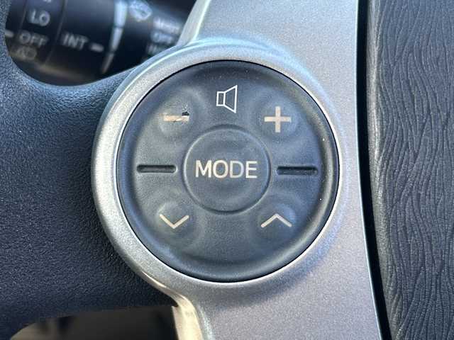 トヨタ プリウス S ツーリングセレクション 茨城県 2011(平23)年 13.5万km ホワイトパールクリスタルシャイン ワンオーナー/純正メモリナビ【NHZN-W60G】/(地デジTV・CD・DVD・BT・ラジオ再生)/バックカメラ/オートライト/LEDヘッドライト/純正17inアルミホイール/純正フロアマット/取扱説明書/保証書