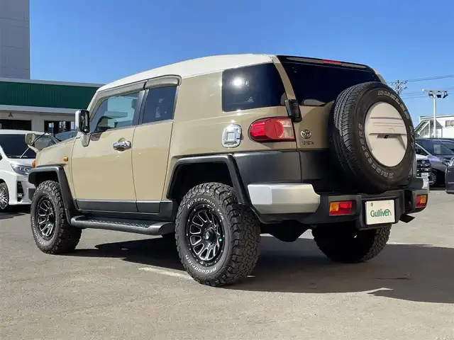 トヨタ ＦＪクルーザー 東京都 2016(平28)年 8.2万km ベージュ/ホワイト 社外ＳＤ７型ナビ＆フルセグ　/社外１７インチＡＷ　　/・ＢＦグッドリッチタイヤ　　/ＬＥＤヘッドライト　/バックカメラ　/社外３６０度ドライブレコーダー　/バックソナー　/純正エンジンスタート/社外ETC　/キーレス/Wエアバック＆ABS