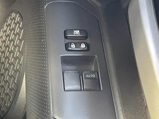 トヨタ ＦＪクルーザー 東京都 2016(平28)年 8.2万km ベージュ/ホワイト 社外ＳＤ７型ナビ＆フルセグ　/社外１７インチＡＷ　　/・ＢＦグッドリッチタイヤ　　/ＬＥＤヘッドライト　/バックカメラ　/社外３６０度ドライブレコーダー　/バックソナー　/純正エンジンスタート/社外ETC　/キーレス/Wエアバック＆ABS