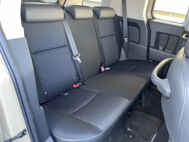 トヨタ ＦＪクルーザー 東京都 2016(平28)年 8.2万km ベージュ/ホワイト 社外ＳＤ７型ナビ＆フルセグ　/社外１７インチＡＷ　　/・ＢＦグッドリッチタイヤ　　/ＬＥＤヘッドライト　/バックカメラ　/社外３６０度ドライブレコーダー　/バックソナー　/純正エンジンスタート/社外ETC　/キーレス/Wエアバック＆ABS