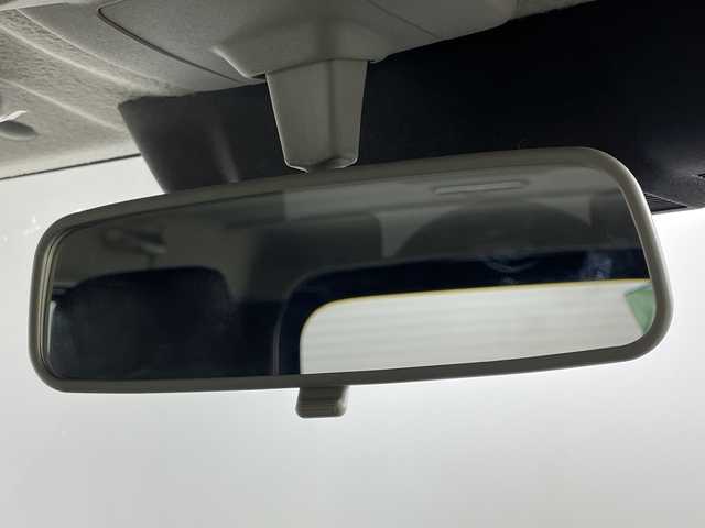 スズキ ジムニー ノマド FC 神奈川県 2025(令7)年 0.1千km 黒 登録済未使用車/スズキセーフティサポート/4WD/シートヒーター/ダウンヒルアシストコント登録済未使用車/スズキセーフティサポート/4WD/シートヒーター/ダウンヒルアシストコンロール/革巻きステアリング/ステアリングスイッチ/Autoライト/アイドリングストップ機能/コーナーセンサー/ヘッドライトレベライザー/ヘッドライトウォッシャー/LEDヘッドライト/フォグランプ/電動格納ミラー/ウィンカーミラー/背面タイヤ/純正15インチアルミホイール