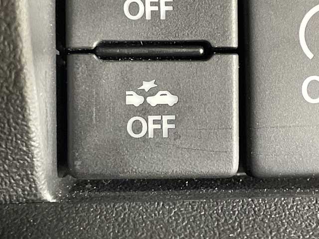 スズキ ジムニー ノマド FC 神奈川県 2025(令7)年 0.1千km 黒 登録済未使用車/スズキセーフティサポート/4WD/シートヒーター/ダウンヒルアシストコント登録済未使用車/スズキセーフティサポート/4WD/シートヒーター/ダウンヒルアシストコンロール/革巻きステアリング/ステアリングスイッチ/Autoライト/アイドリングストップ機能/コーナーセンサー/ヘッドライトレベライザー/ヘッドライトウォッシャー/LEDヘッドライト/フォグランプ/電動格納ミラー/ウィンカーミラー/背面タイヤ/純正15インチアルミホイール