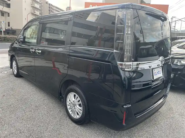 トヨタ ヴォクシー 兵庫県 2014(平26)年 12.3万km ブラッキッシュアゲハガラスフレーク (株)IDOMが運営する【じしゃロン西宮店】の自社ローン対象車両になります。こちらは現金ご利用時の価格です。自社ローンご希望の方は別途その旨お申付け下さい。/＊ALPINEナビ/＊フルセグテレビ/＊バックカメラ/＊フリップダウンモニター/＊片側パワースライドドア/＊ETC