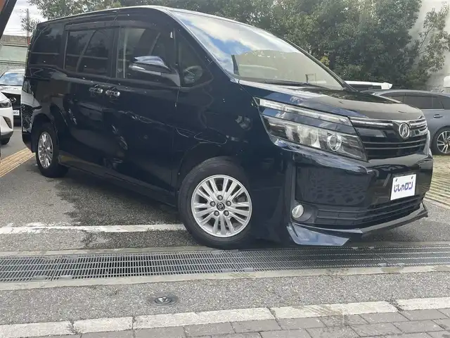 トヨタ ヴォクシー 兵庫県 2014(平26)年 12.3万km ブラッキッシュアゲハガラスフレーク (株)IDOMが運営する【じしゃロン西宮店】の自社ローン対象車両になります。こちらは現金ご利用時の価格です。自社ローンご希望の方は別途その旨お申付け下さい。/＊ALPINEナビ/＊フルセグテレビ/＊バックカメラ/＊フリップダウンモニター/＊片側パワースライドドア/＊ETC