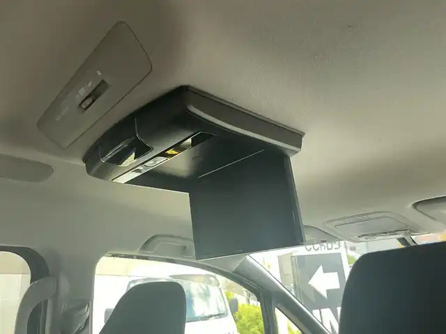 トヨタ ヴォクシー 兵庫県 2014(平26)年 12.3万km ブラッキッシュアゲハガラスフレーク (株)IDOMが運営する【じしゃロン西宮店】の自社ローン対象車両になります。こちらは現金ご利用時の価格です。自社ローンご希望の方は別途その旨お申付け下さい。/＊ALPINEナビ/＊フルセグテレビ/＊バックカメラ/＊フリップダウンモニター/＊片側パワースライドドア/＊ETC