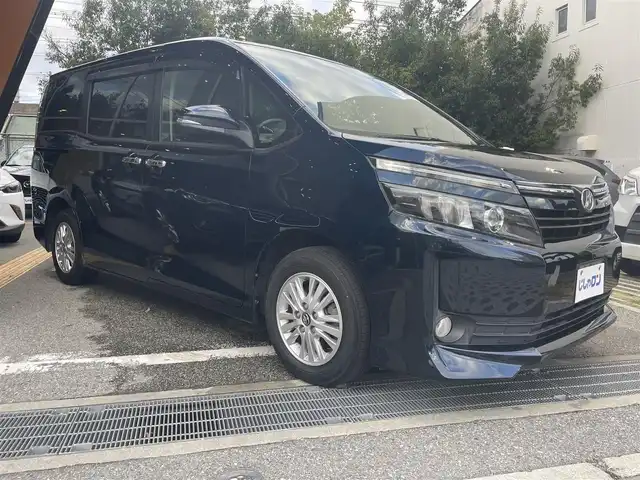 トヨタ ヴォクシー 兵庫県 2014(平26)年 12.3万km ブラッキッシュアゲハガラスフレーク (株)IDOMが運営する【じしゃロン西宮店】の自社ローン対象車両になります。こちらは現金ご利用時の価格です。自社ローンご希望の方は別途その旨お申付け下さい。/＊ALPINEナビ/＊フルセグテレビ/＊バックカメラ/＊フリップダウンモニター/＊片側パワースライドドア/＊ETC