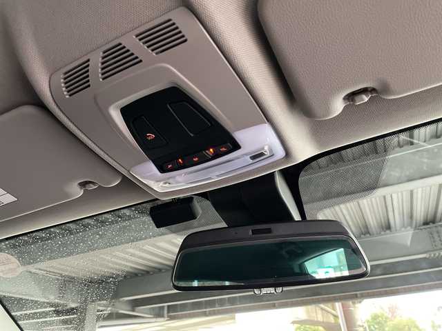 ＢＭＷ Ｘ１ xDrive 18d xライン 神奈川県 2021(令3)年 7.3万km アルピンホワイトⅢ ワンオーナー	/純正HDDナビ			/・USB/BT		/バックカメラ/クリアランスソナー/ルームミラー内臓ETC【DSRC】		/インテリジェントセイフティ/・Cityブレーキ機能/・レーンディパーチャーウォーニング/・歩行者警告/アクティブクルーズコントロール	/アイドリングストップ/純正17インチAW/ルーフレール	/革巻きステアリング	/オートライト/純正LEDヘッドライト/フロント/バックフォグ/プッシュEgスタート/ストップ					/スマートキー×2/ターンランプ付電動格納ドアミラー				/純正フロアマット/取扱説明書/新車時保証書