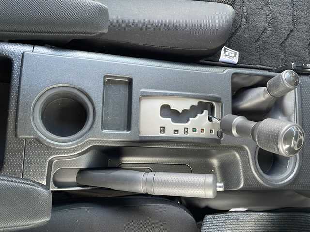 トヨタ ＦＪクルーザー 鹿児島県 2015(平27)年 7.3万km パール ETC/TVフルセグ/Bluetooth接続/バックカメラ/CD再生可能/USB入力端子/パワーウィンドウ/パワーステアリング/横滑り防止装置/盗難防止装置/リモコンキー/スペアキー