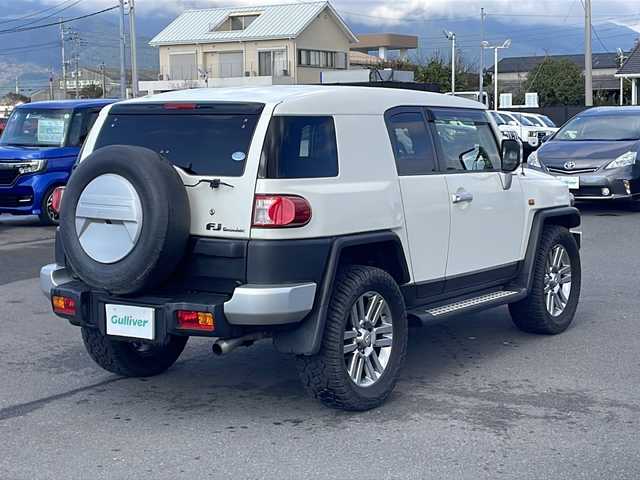 トヨタ ＦＪクルーザー 鹿児島県 2015(平27)年 7.3万km パール ETC/TVフルセグ/Bluetooth接続/バックカメラ/CD再生可能/USB入力端子/パワーウィンドウ/パワーステアリング/横滑り防止装置/盗難防止装置/リモコンキー/スペアキー