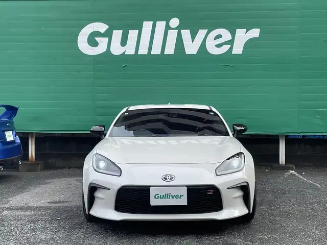 トヨタ ＧＲ８６ RC 東京都 2024(令6)年 1.1万km クリスタルホワイトパール ワンオーナー/テインダウンサス/RAYS18インチホイール/FUJITSUBOマフラー/純正リアスポイラー/社外9インチディスプレイオーディオ(DMH-SF500)/(Bluetooth/USB/AUX)(AppleCarPlay/AndroidAuto)/アイサイトコアテクノロジー/・プリクラッシュブレーキ/・レーダークルーズコントロール/・車線逸脱警報/・リアクリアランスソナー/フルLEDヘッドランプ/ハイビームアシスト/GRエンブレム付き革巻きステアリング/保証書/取扱説明書/スペアキー×1