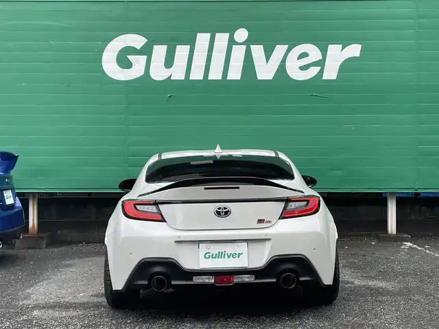 トヨタ ＧＲ８６ RC 東京都 2024(令6)年 1.1万km クリスタルホワイトパール ワンオーナー/テインダウンサス/RAYS18インチホイール/FUJITSUBOマフラー/純正リアスポイラー/社外9インチディスプレイオーディオ(DMH-SF500)/(Bluetooth/USB/AUX)(AppleCarPlay/AndroidAuto)/アイサイトコアテクノロジー/・プリクラッシュブレーキ/・レーダークルーズコントロール/・車線逸脱警報/・リアクリアランスソナー/フルLEDヘッドランプ/ハイビームアシスト/GRエンブレム付き革巻きステアリング/保証書/取扱説明書/スペアキー×1