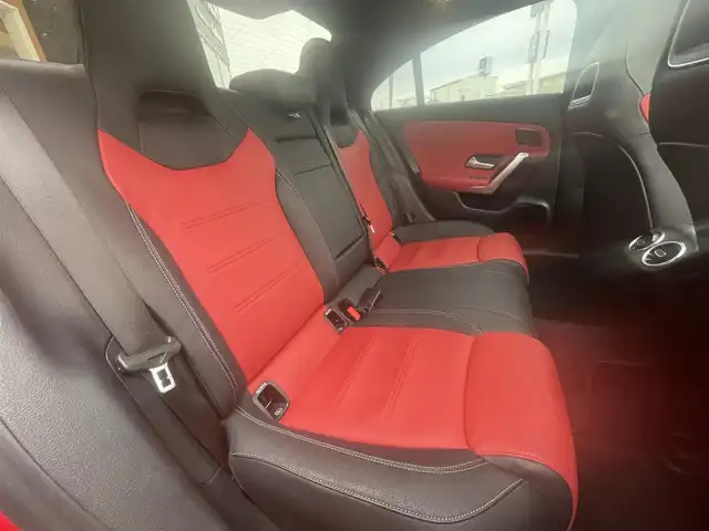 メルセデス・ベンツ ＣＬＡ２００ｄ AMGライン 栃木県 2019(令1)年 4万km ジュピターレッド レザーエクスクルーシブパッケージ/└黒赤コンビレザー/アドバンスドパッケージ/├全方位カメラ/├ヘッドアップディスプレイ/└アドバンスドサウンド/レーダーセーフティパッケージ/ナビゲーションパッケージ/スライディングサンルーフ/キーレスゴー/ナビ/フルセグTV/パワーシート/シートヒーター/パークトロニック/レーンキープアシスト/ブラインドスポット/アンビエントライト